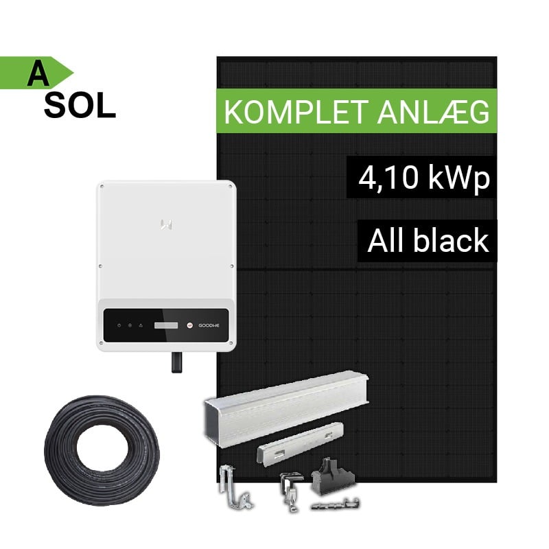 Komplet 4 kWp GoodWe solcelleanlæg med sorte paneler, inverter og monteringsudstyr.